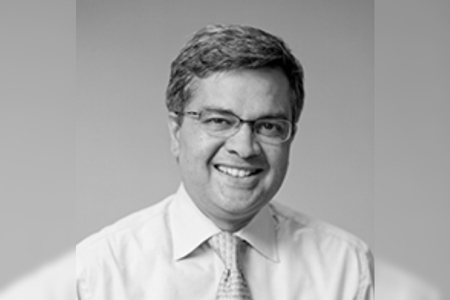 picture of >DR. Amit Oza